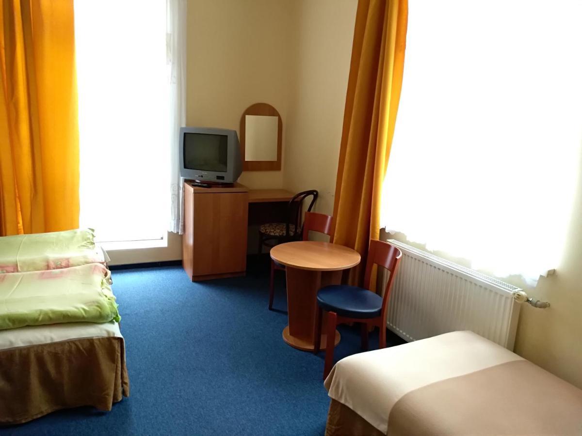 Hotel Osrodek Wypoczynkowy Ognisko Krynica-Zdrój Exterior foto