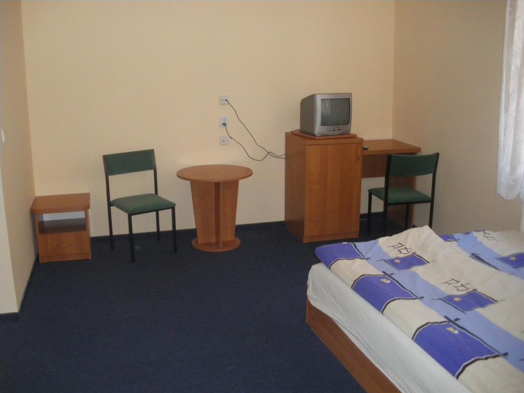 Hotel Osrodek Wypoczynkowy Ognisko Krynica-Zdrój Exterior foto